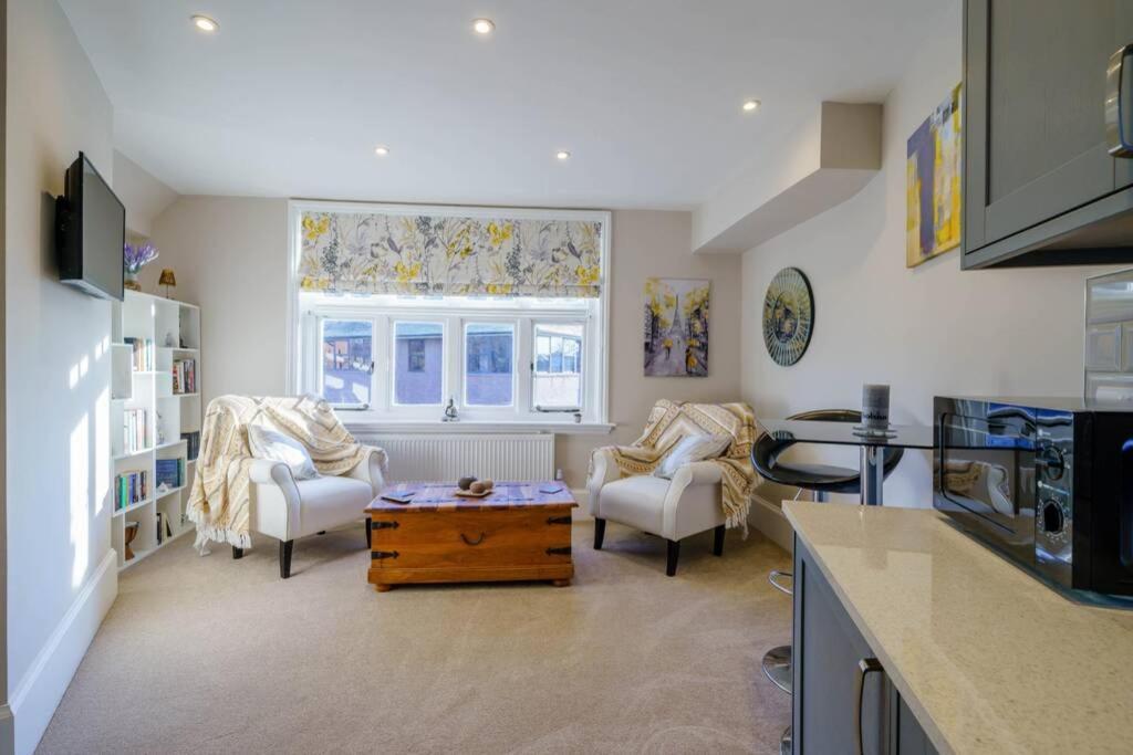Upper Thames & Lower Thames - Stunning Apartments Henley-on-Thames Bagian luar foto