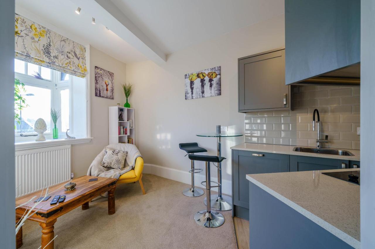 Upper Thames & Lower Thames - Stunning Apartments Henley-on-Thames Bagian luar foto