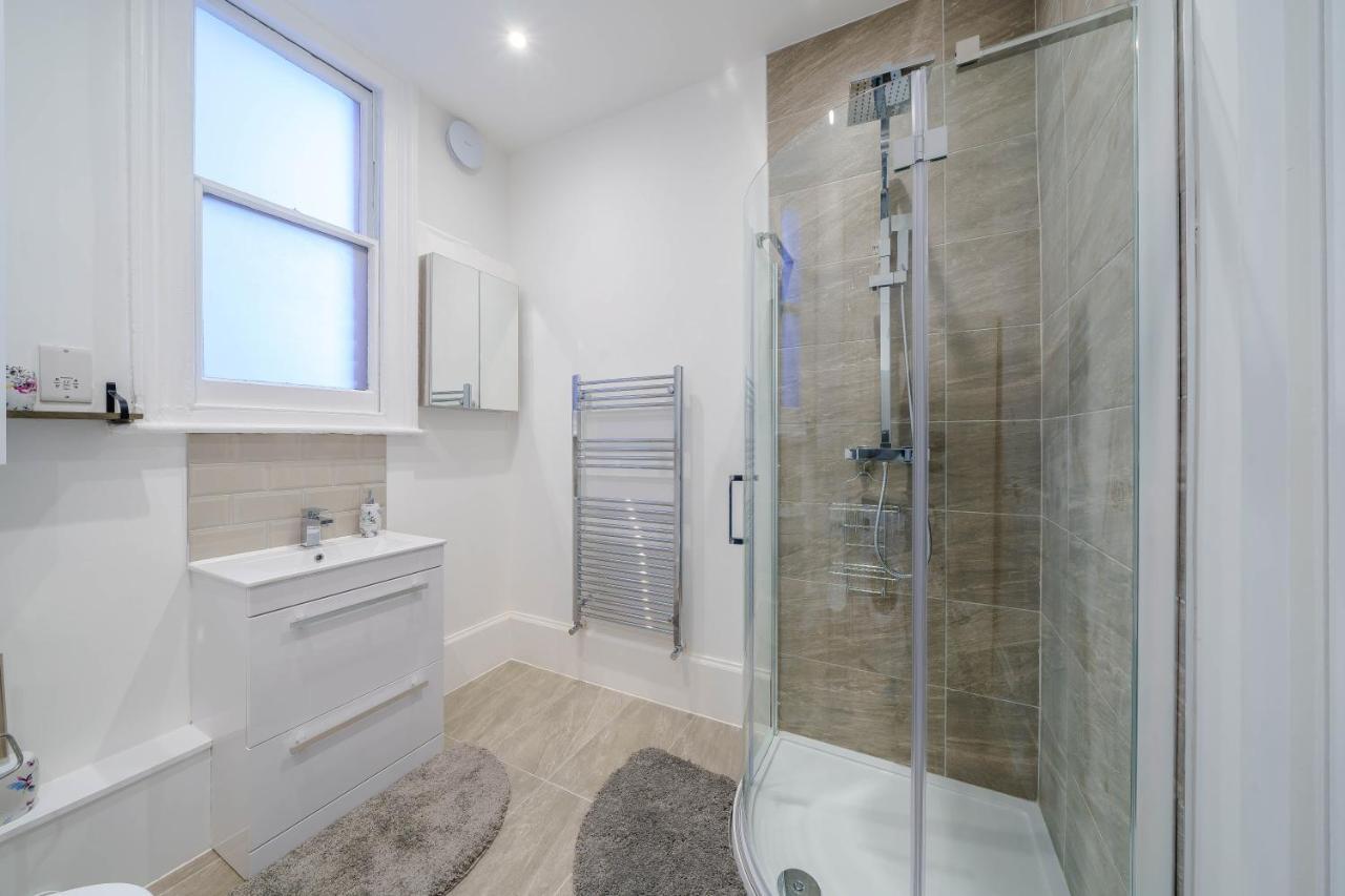 Upper Thames & Lower Thames - Stunning Apartments Henley-on-Thames Bagian luar foto