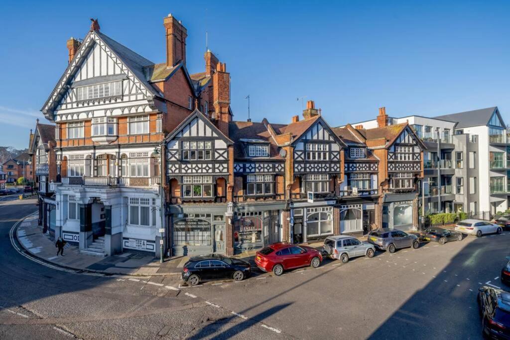 Upper Thames & Lower Thames - Stunning Apartments Henley-on-Thames Bagian luar foto